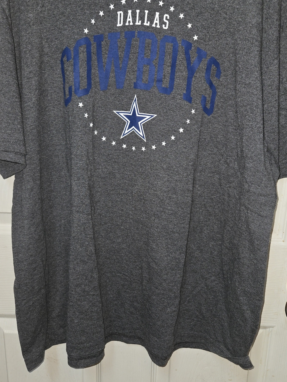 NFL Dallas Cowboys Gray Short-Sleeve Graphic Tee with Blue Logo